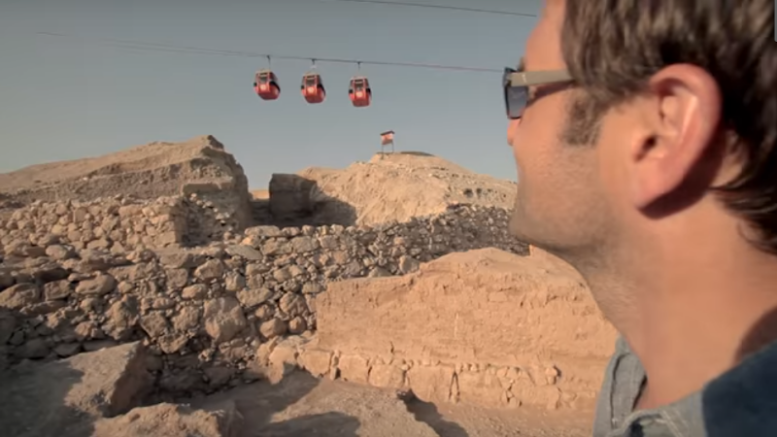 Jericho De reden voor deze negatieve kijk is de opgraving die in de jaren 1950 werd uitgevoerd onder leiding van de Britse archeologe Kathleen Kenyon. Zij concludeerde, dat er van de stadsmuren uit de Late Bronstijd (ca 1400 v. Chr), binnen welke periode de aanval van de Israëlieten moet vallen volgens elke datering, geen spoor meer over is. 'De opgraving van Jericho heeft daarom geen licht geworpen op de muren van Jericho waarvan de verwoesting zo levendig wordt beschreven in het Boek Jozua'.