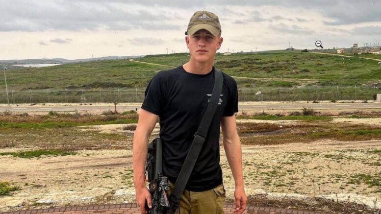 david ratner Zij vochtten in totaal tien uur en hij vocht nog acht uur door na geraakt te zijn in de nek.