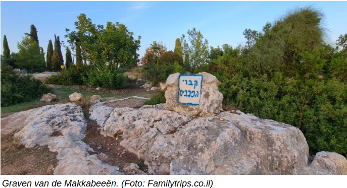 GravenMakkabeeen In de afgelopen weken hebben we Chanoekah gevierd, het feest van de herinwijding van de Tempel na de opstand van de Joodse Makkabeeën tegen de Grieks-Seleucidische overheersers, die hun liberale religie wilden opdringen.