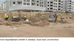 Jabaliya Bij het grondwerk voor een nieuwbouwproject in de wijk Jabaliya in Gaza-stad ontdekten arbeiders in september nog vier graven van een Romeinse begraafplaats van 2000 jaar oud. Tot nu toe zijn 134 graven, de meeste met skeletten, en twee loden sarcofagen opgegraven.