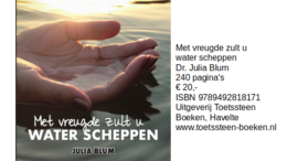 Metvreugde 'De Hebreeuwse Schrift bevat schatten, die bij het vertalen naar de westerse talen verborgen raken', schrijft Julia Blum in de inleiding van dit informatieve boek. Zij is afkomstig uit Letland, en met haar Man Victor naar Israël geëmigreerd. Daar zijn zij actief in Messias-belijdende gemeenten, het Israel Institute of the Bible, en het Comité Gemeentehulp Israël. In het boek legt zij in 50 korte hoofdstukken opmerkelijke Hebreeuwse woorden uit, gevolgd door 50 korte hoofdstukken waarin zij de Oudtestamentische achtergrond van Nieuwtestamentische verhalen verduidelijkt. Helaas bevat het boek veel taalfouten.