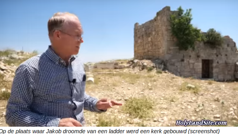 Bethel In de Bijbel komen we Bethel veelvuldig tegen. Abraham bouwde er een altaar, Jakob legde er zijn moede hoofd neer en kreeg een droom, de Ark van het Verbond heeft er gestaan, en koning Jerobeam bouwde er een con­cur­rerend heiligdom.