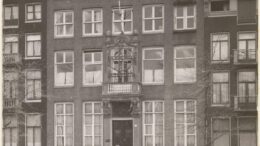 Hoofdkantoor Joodse Raad Bekijk de Joodse Raad (NPO Plus).