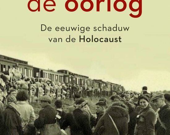 xNPJK9VE1ALPw550 h840 EvaluatieDit is een meeslepende en dramatische biografie, waarin naast het leven van de hoofdpersoon ook dat van diverse andere Drentse Joden wordt belicht. Soms wijdt Van der Oord nogal uit over deze anderen om dan weer terug te keren bij de geschiedenis van Leida.