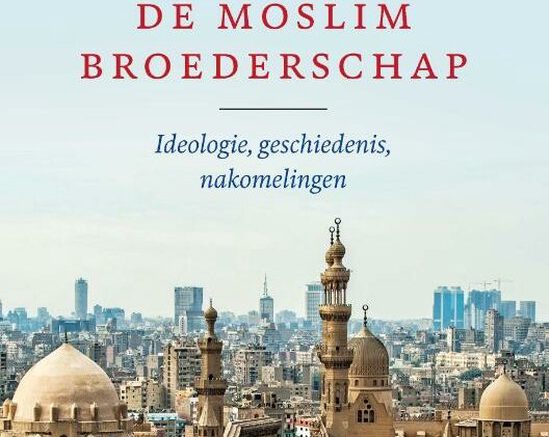 550x831 e1737968413967 In Egypte werd de Moslimbroederschap opgericht. Het kwam voort vanuit verzet tegen de toenmalige regering die onvoldoende islamitisch zou zijn. Later werden ook in andere landen gelinieerde organisaties opgericht. Joas Wagemakers onderzocht in hoeverre de Moslimbroederschap ook terroristisch is, want Hamas behoort ertoe. Wat stelde hij vast?