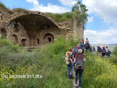 lifta4 Dicht bij de westelijke ingang van Jeruzalem vind je de goed bewaarde over­blijf­selen van het oude dorp Lifta, een vroegere Arabische stad die een rol heeft gespeeld in de Onaf­hanke­lijk­heids­oorlog van 1948 en de jaren ervoor. Het is nu een Nationaal Park.