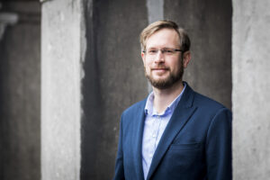 Levi Zoutendijk Getuigenis van een Messiaanse broeder: Ik mocht mij dienstbaar maken voor Gods Koninkrijk in de ongeveer vijf jaar dat ik werkte bij het Ministerie van Algemene Zaken, een gekoesterde wens.