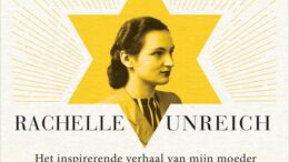 546x840 e1770627496863 Het is onbegrijpelijk hoe sommige de Sjo’ah (holocaust) hebben overleefd. Maar het is nog moeilijker te begrijpen dat er overlevenden zijn zonder ernstig trauma. Enkelen van die laatsten hielden zelfs vast aan een positieve levenshouding. Dat gold ook voor Mira Blumenstock uit Tsjechië. Haar dochter Rachelle beschreef haar leven. Wat komt erin naar voren?