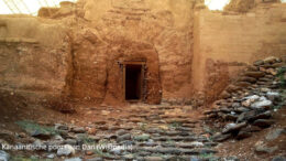 Tel Dan Canaanite Gate 1 1 De komende weken bezoeken we het natuurpark Tel Dan, waarin de over­blijf­se­len van de oude stad Dan zijn gecon­ser­veerd. Dan is de noordelijkste stad van Israël, en met de uitdrukking ‘Van Dan tot Be’erSjeva’ wordt het gehele land aangegeven.